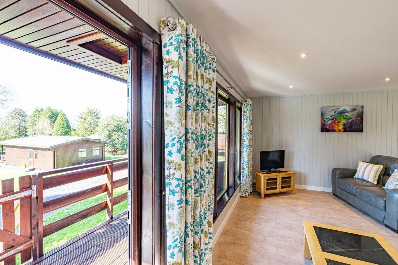 Bluebell Lodge 7 With Hot Tub Newton Stewart Exterior foto