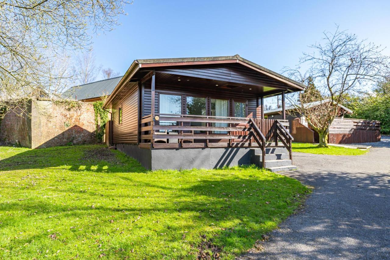 Bluebell Lodge 7 With Hot Tub Newton Stewart Exterior foto